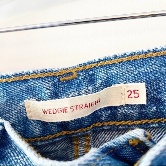 LEVI’S Wedgie Straight Jean In Oxnard Haze Medium Wash - Picture 9 of 14